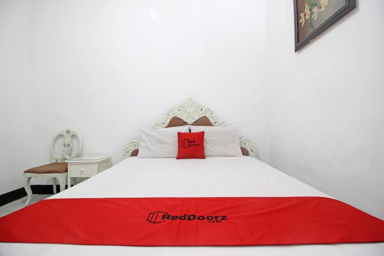 Reddoorz Plus @ Taman Siswa 3 Yogyakarta Exterior foto